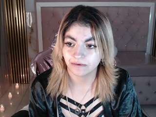  lili-conor-s chat room