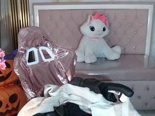 lili-conor-s webcam