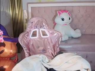 lili-conor-s Live Webcam on CamSoda