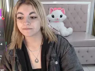 lili-conor-s's Live Sex Cam Show