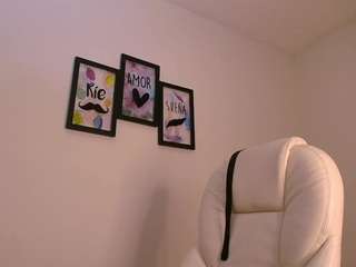 mariaan-m webcam model