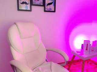 mariaan-m live cam profile