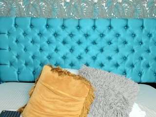 paulinakoury Live Webcam on CamSoda