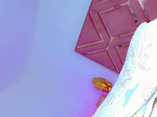 sammy-sweetxx's CamSoda show and profile