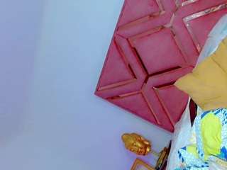sammy-sweetxx's CamSoda show and profile