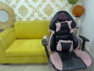 sara-evans-m Live Webcam on CamSoda