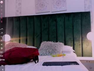aprilwatsonn Live Webcam on CamSoda
