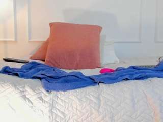 aprilwatsonn live cam profile