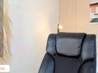ari-ana Live Webcam on CamSoda