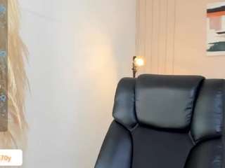 ari-ana Live Webcam on CamSoda