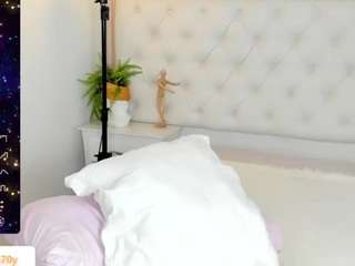 ari-ana Live Webcam on CamSoda