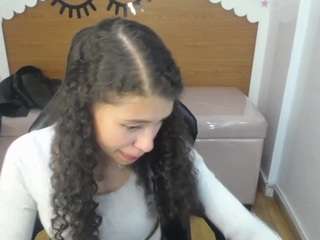 danatella-t Live Webcam on CamSoda