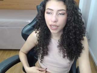  danatella-t chat room