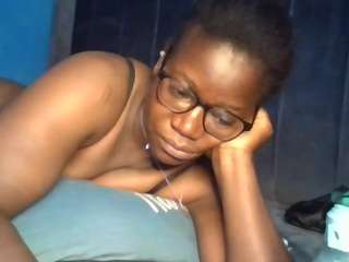 purehappiness, female webcam model,  years old, on live webcam