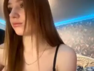 MaydaBow's Live Sex Cam Show