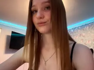 MaydaBow's Live Sex Cam Show