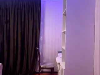 MaydaBow's Live Sex Cam Show