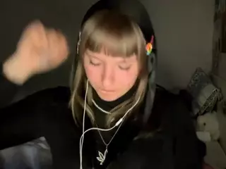MayDenner's Live Sex Cam Show