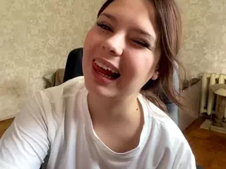 MildredGawne's Live Sex Cam Show