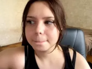 MildredGawne's Live Sex Cam Show