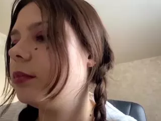 MildredGawne's Live Sex Cam Show
