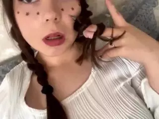 MildredGawne's Live Sex Cam Show