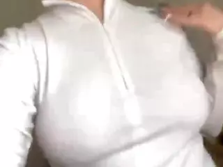 MildredGawne's Live Sex Cam Show