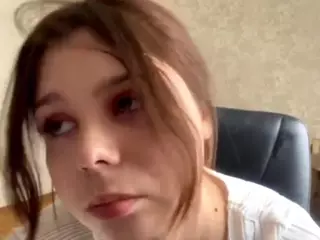 MildredGawne's Live Sex Cam Show
