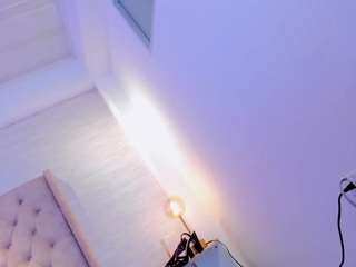 valentinaforerox Live Webcam on CamSoda