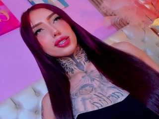 valentinaforerox Live Webcam on CamSoda