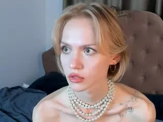 AislyFentress's Live Sex Cam Show