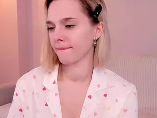 EditaBarren's Live Sex Cam Show