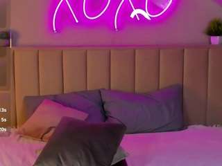 emma-murphy's CamSoda show and profile