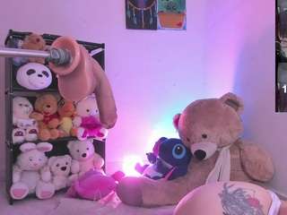 emma-winslow — LIVE on Camsoda