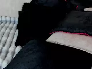 EmmaRossem's Live Sex Cam Show