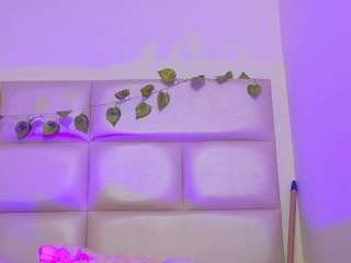 sabrinaturneer Live Webcam on CamSoda