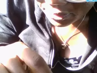 tsunamit3a's Live Sex Cam Show