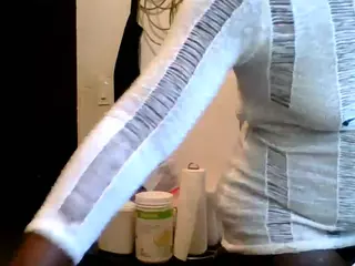 tsunamit3a's Live Sex Cam Show