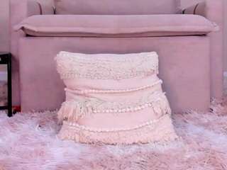 Live webcam model cristalsmiith on Soda Cams