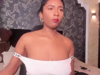 DaiaOrtiz's Live Sex Cam Show