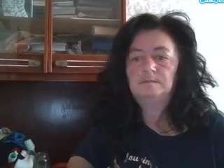 krisshurdlove webcam model