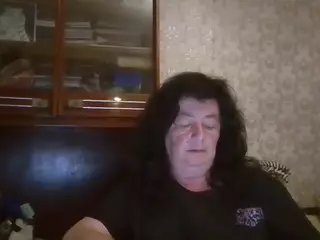 krisshurdlove's Live Sex Cam Show