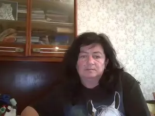 krisshurdlove's Live Sex Cam Show