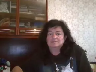 krisshurdlove's Live Sex Cam Show