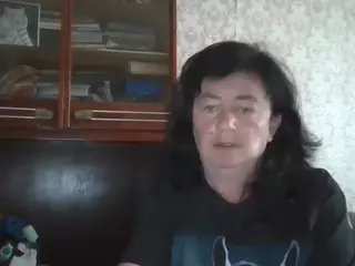 krisshurdlove's Live Sex Cam Show