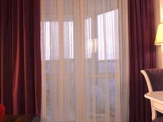  odelinaellers chat room