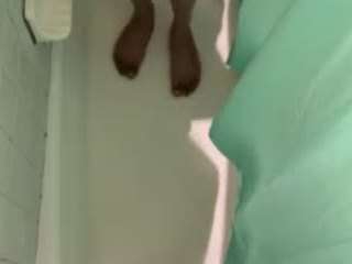 718