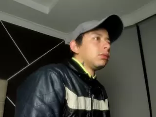 AlecAndrews's Live Sex Cam Show