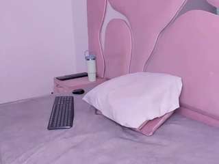 Live webcam model ambarasm on Soda Cams