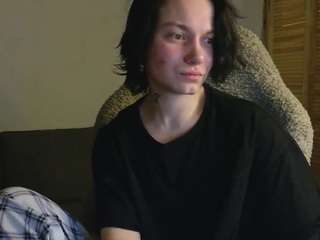 esajukyy's CamSoda show and profile